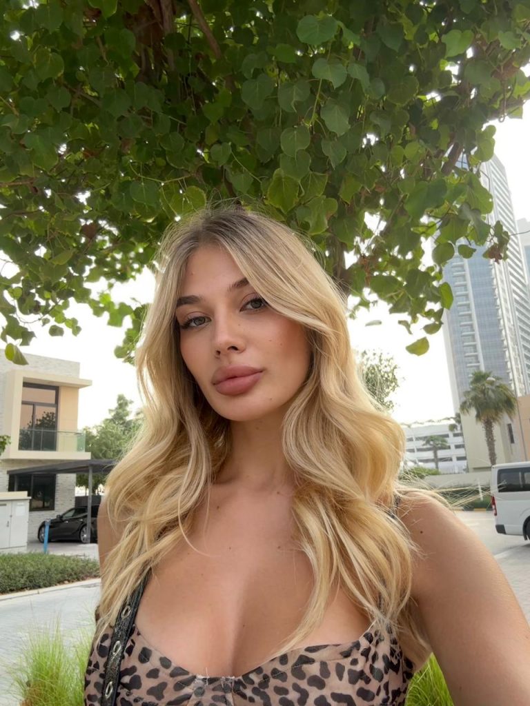Hot girl Polina in Dubai