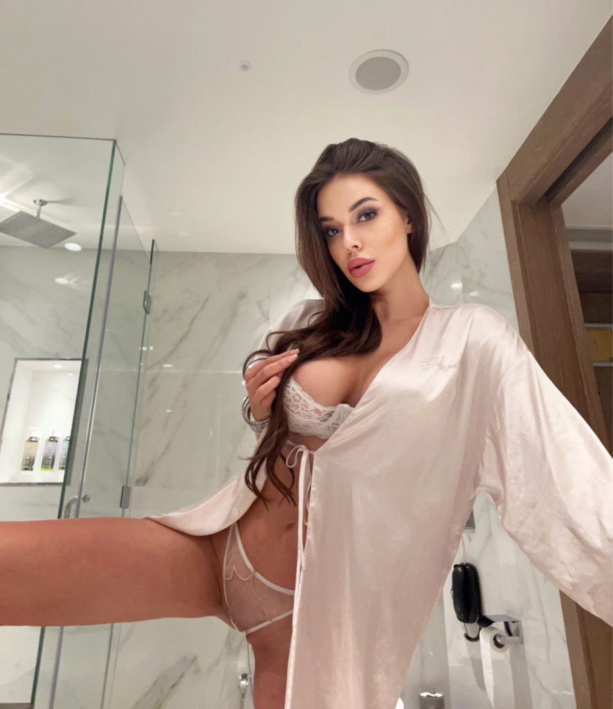 model Bella — best escort in UAE